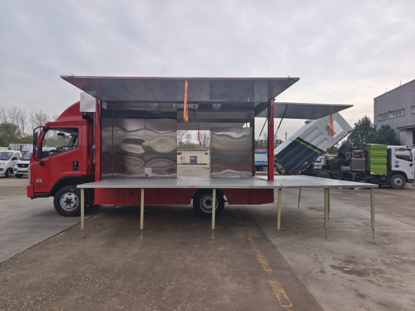 农村宴席不用愁，移动餐车解忧愁