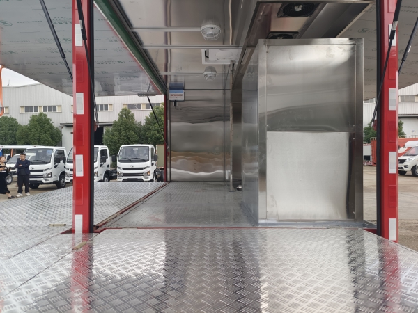 下沉式农村厨房餐车：地台操作更方便，乡宴办得更体面