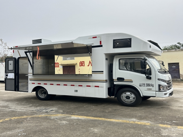 多功能房车版餐车 跃进S100 可住人可经营 支持私人定制